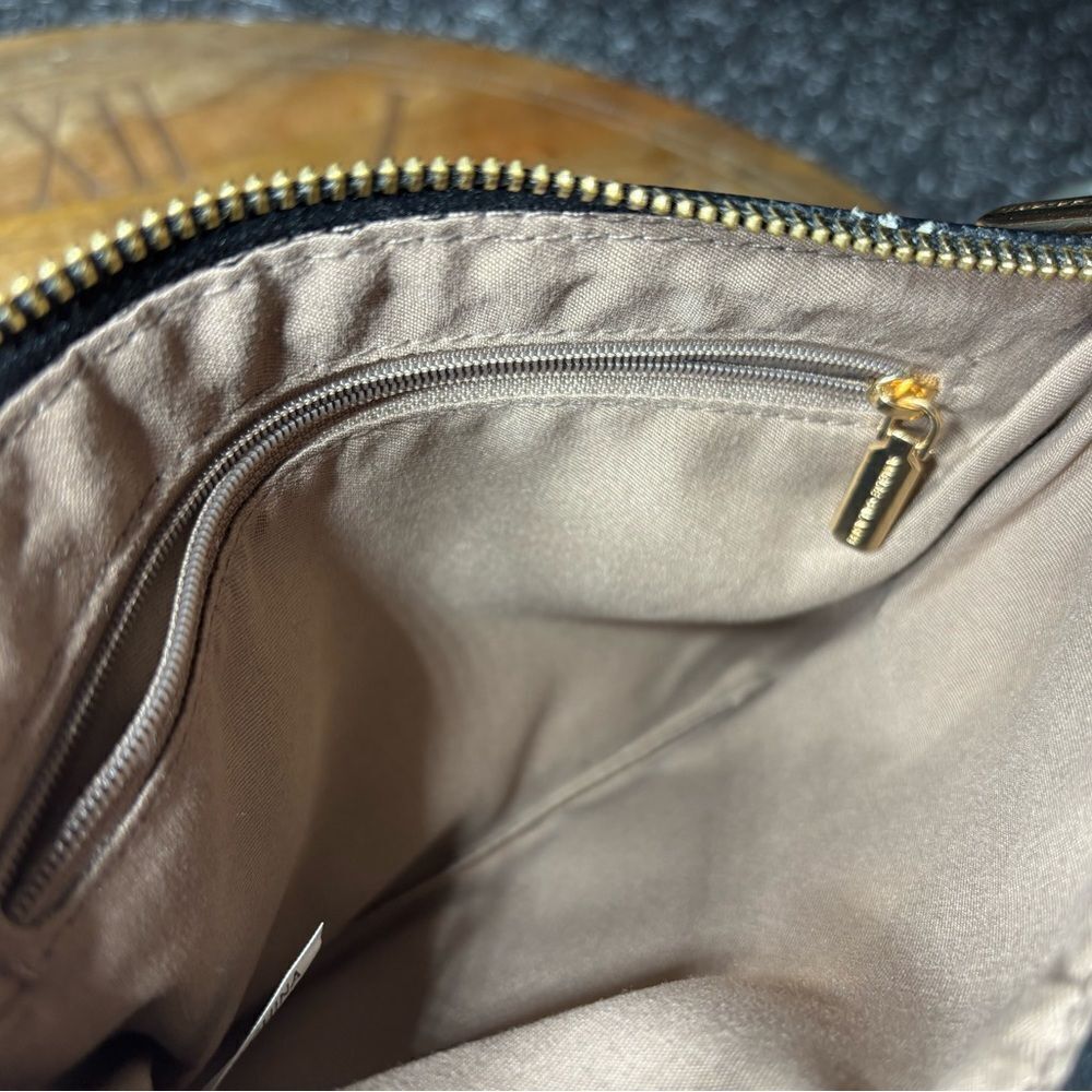 Amelie Galanti Lightweight, Large Capacity Hand Bag EPC - Picture 4 of 5
